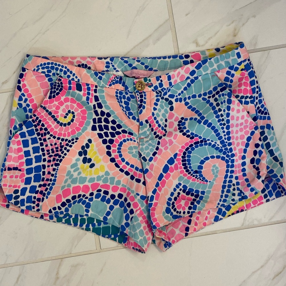 Lily Pulitzer short size 4